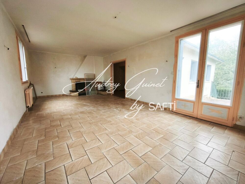 Maison à fort potentiel à Savigny-l'Évescault (86800)