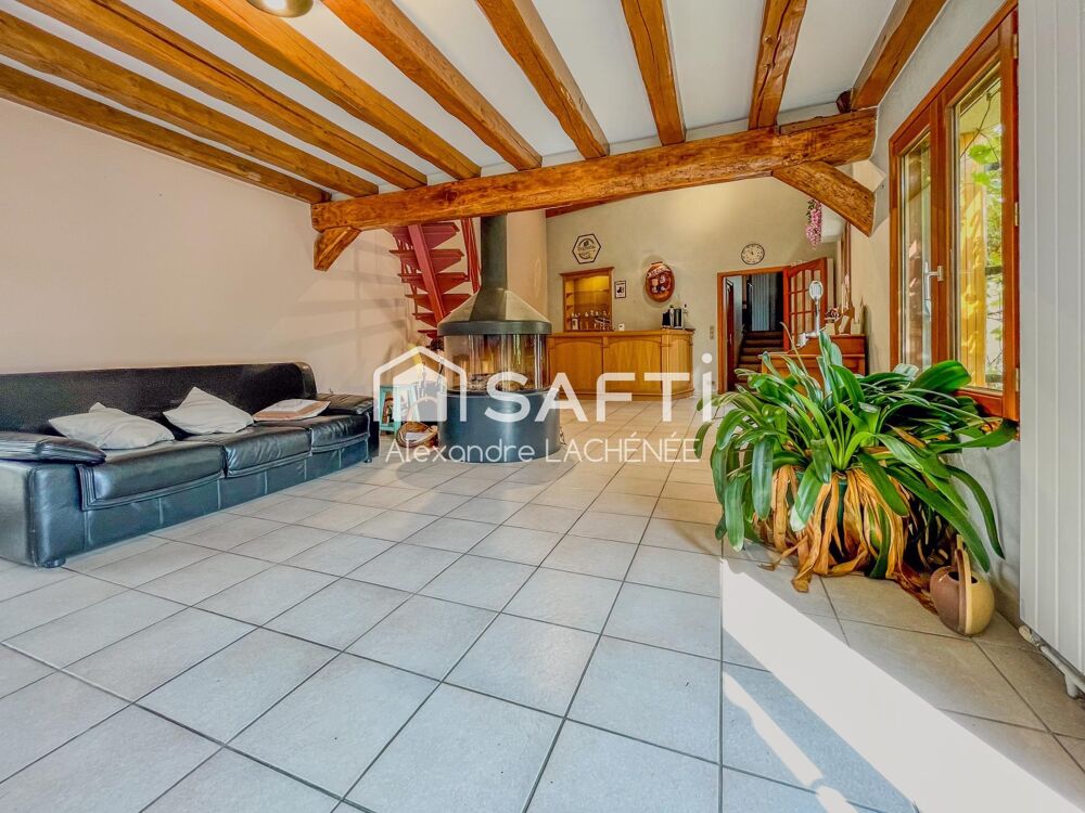 Maison de 223m2 d'exception avec rivière en jardin 2 033m2