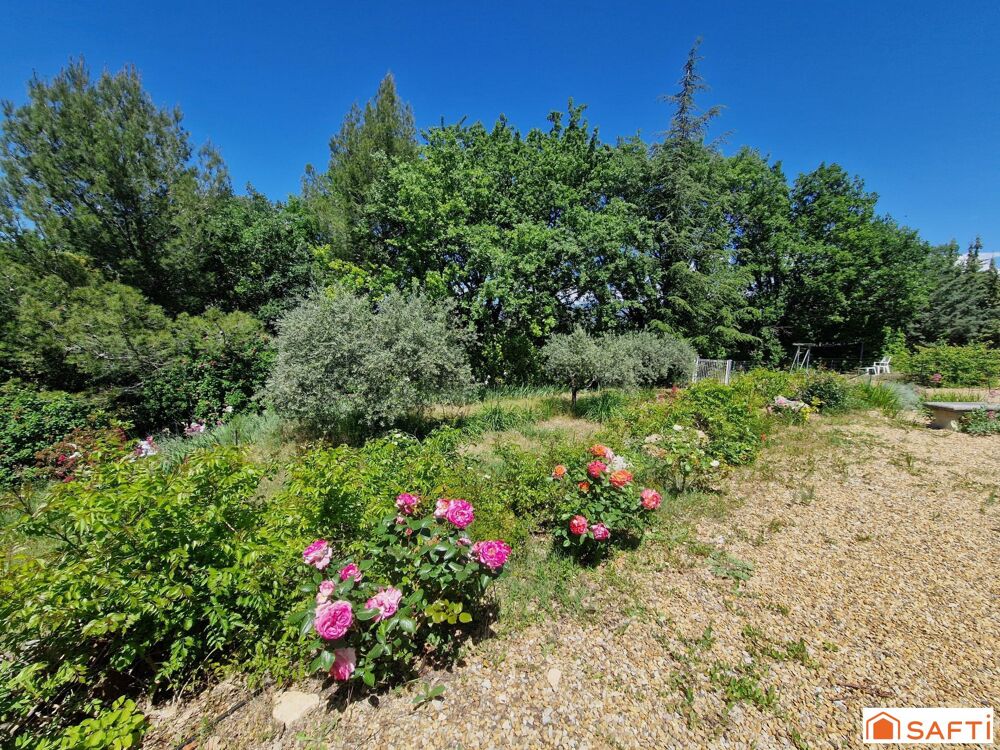 Vente Maison Maison avec piscine sur terrain d'environ  6000m² Apt