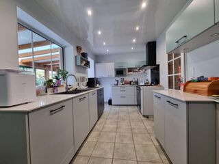  Maison � vendre 9 pi�ces 208 m�