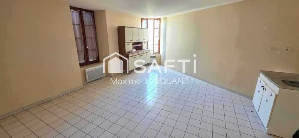 Vente Immeuble Immeuble de rapport 132m², 3 logements loués. Montournais