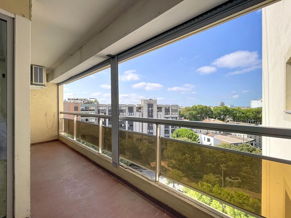 Vente Appartement CENTRE VILLE DERNIER ETAGE T4 BALCON CAVE PARKING Montpellier