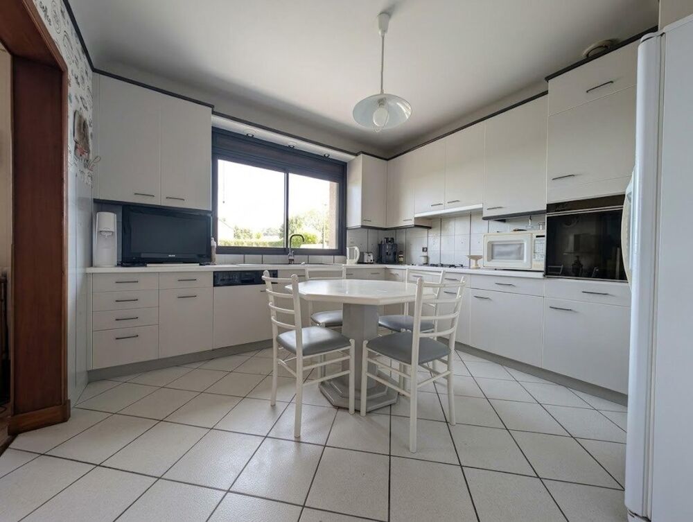 Vente Maison Maison 186m² vue dégagée, 4 chambres, terrain 1125m² à Génelard Genelard