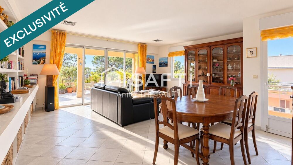 Vente Appartement SAINT-RAPHAËL – VILLA SUR LE TOIT AVEC GRANDE TERRASSE Saint-raphael
