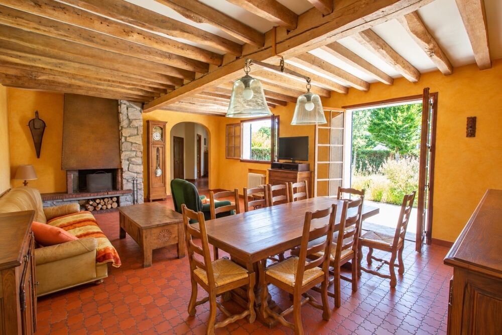 Vente Maison Chaumière de charme de 150 m² sur un terrain de 1 430 m² Le mesnil-saint-denis