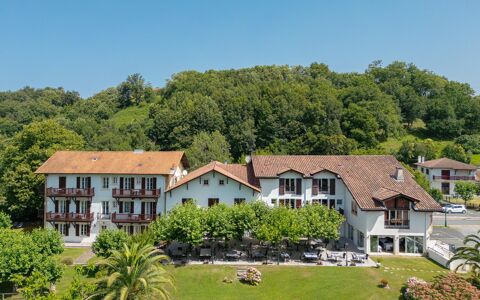 H&Ocirc;TEL / RESTAURANT DE PRESTIGE &agrave; vendre au cœur du Pays basque - Murs + Fonds 2660000 64700 Biriatou