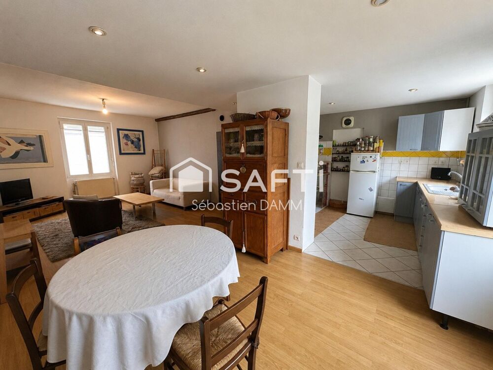Vente Maison À vendre Mulhouse – Grande maison familiale avec jardin, garages et potentiel de division en 3 logements Mulhouse