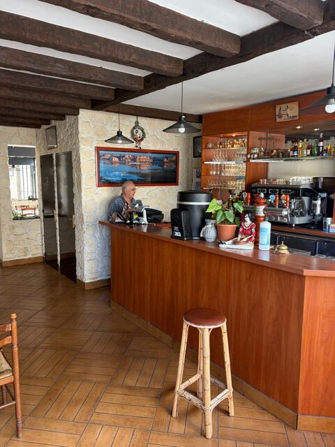   Café-Bar-Restaurant avec logement inclus 