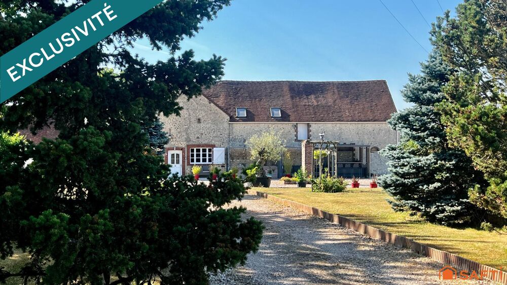 Ancien corps de ferme-dépendances, dans le Perche