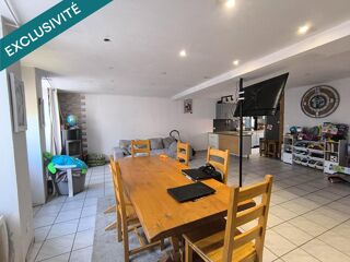  Immeuble à vendre 241 m²