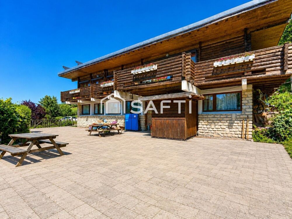 Vente Appartement T4 dans un chalet de montagne avec jardin (environ 300m2) sur une parcelle de 7 687m2, à 5 minutes en voiture du centre. Villard-de-lans