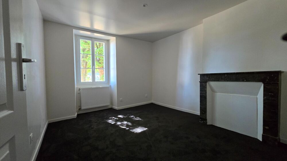 Location Maison Grande maison dans parc Saint-aubin-des-chateaux