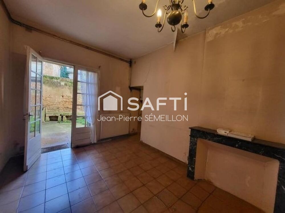 MAISON 150 m² 3 CHAMBRES COUR PRIVATIVE