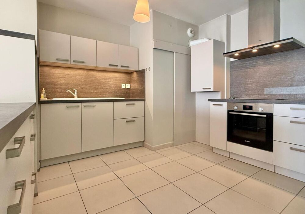 Appartement de 89 m² + loggia en plein centre vliie