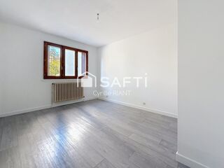  Appartement à louer 3 pièces 83 m²