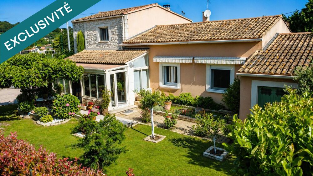 Sauveterre - Maison rénovée avec piscine et bureau