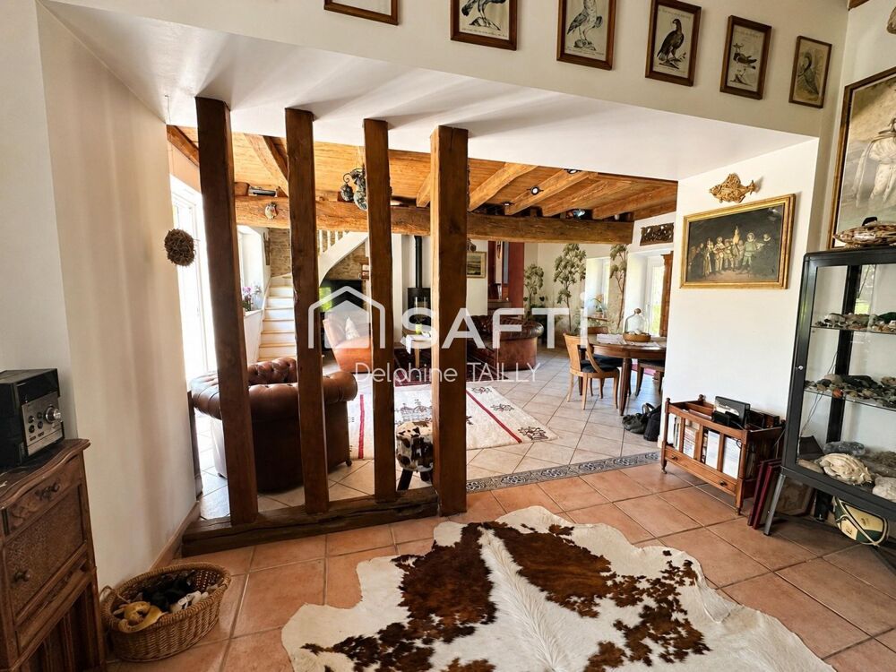 Vente Maison Longère 183 m2 - 5 chambres 13500 m2 de terrain Saint-etienne-de-montluc