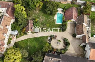  Propriété/château à vendre 8 pièces 266 m²