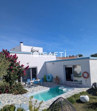 Vente Maison Belle villa récente construite en hauteur avec une vue imprenable sur le rocher de Roquebrune, piscine, possible agrandissement Roquebrune-sur-argens