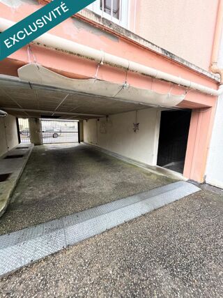  Parking / Garage  vendre 
