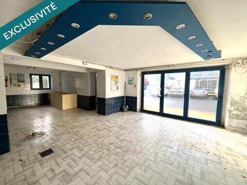 Local commercial 45 m2 centre village, proche tout autre commerces, &eacute;coles, m&eacute;decins. 99900 56760 Penestin
