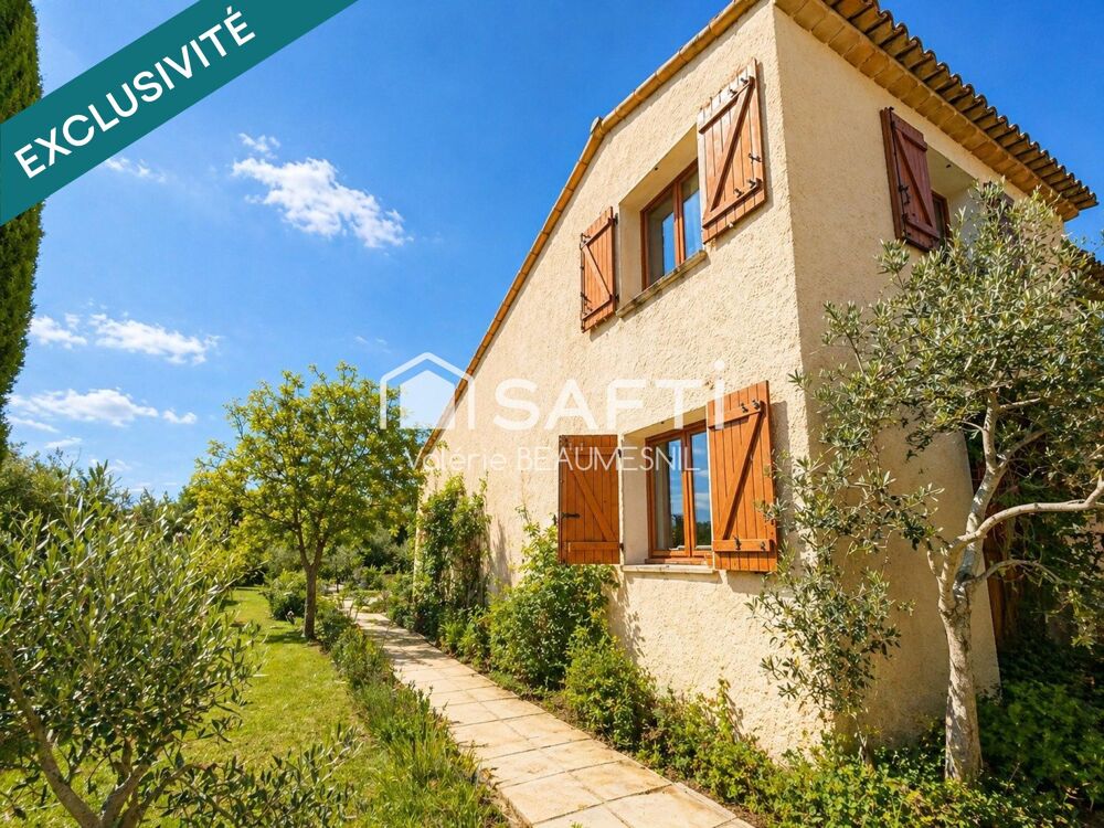 Villa avec piscine à Bagnols-en-Forêt  Aussi agréable à vivre toute lannée quà savourer en résidence secondaire