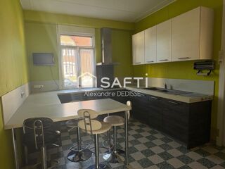  Maison à vendre 10 pièces 242 m²