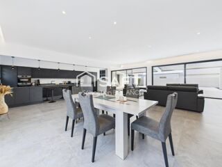  Maison � vendre 6 pi�ces 250 m�