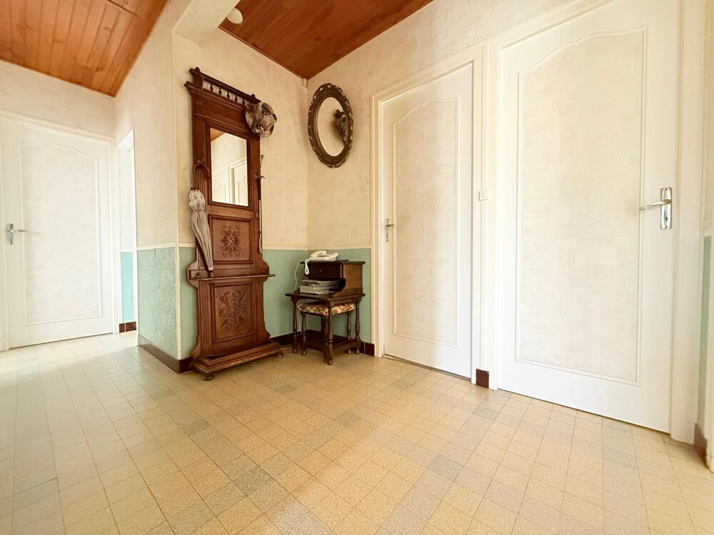 Maison familiale avec sous sol complet sur terrain clos de 800m2