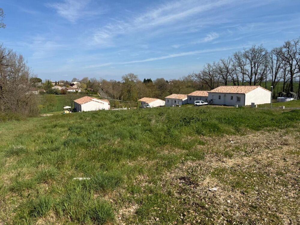 Vente Terrain Terrain de 652m2 dans un lotissement calme Lasgraisses