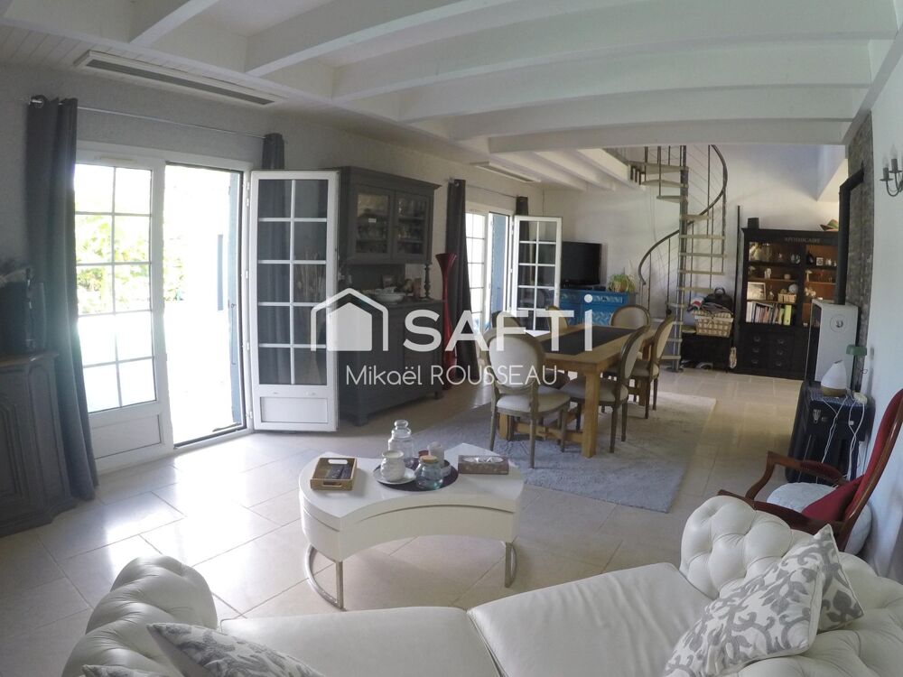 Vente Maison Propriété haut de gamme, piscine, jacuzzi, studio, grand garage Cisse