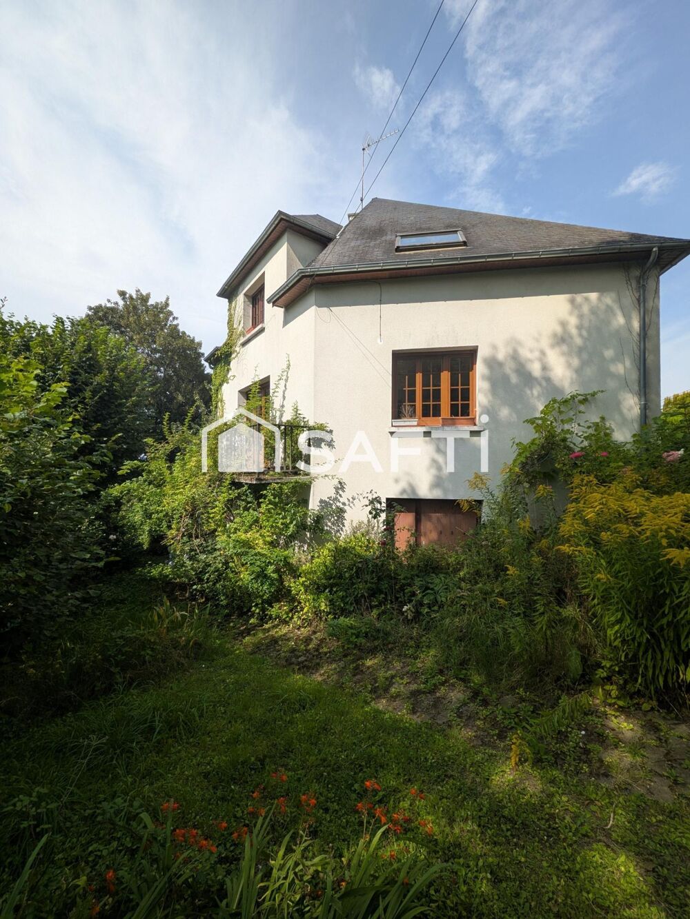 Safti-Benjamin Marcouiller vous propose : Maison 9 pièces.