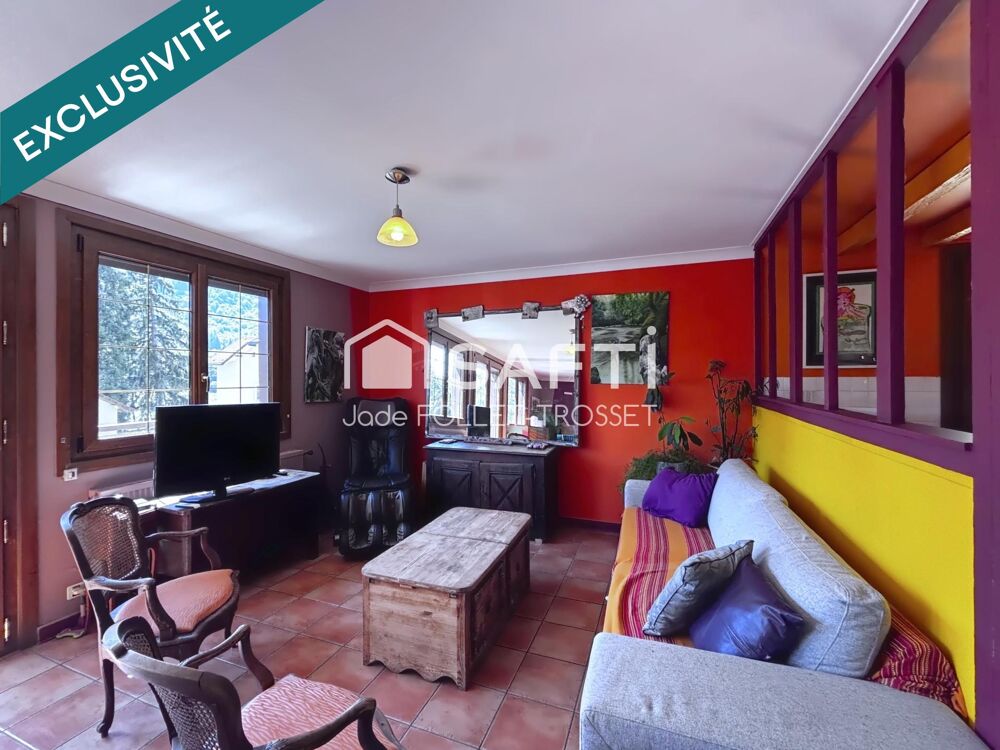 Vente Maison À Thoirette, une maison nichée au pied de la petite montagne du Jura Thoirette