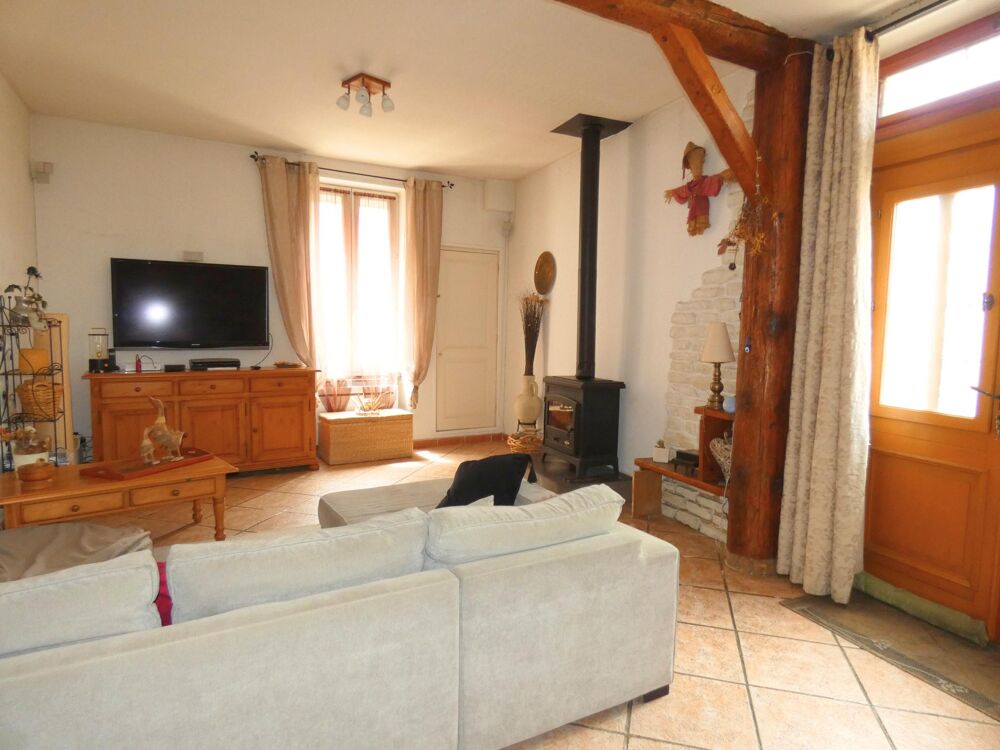 Vente Maison Ravissante maison de village de 101m² avec 3 chambres et un garage moto/vélo Ouveillan