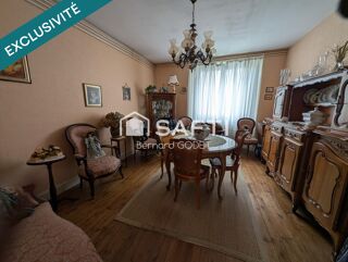  Immeuble à vendre 151 m²