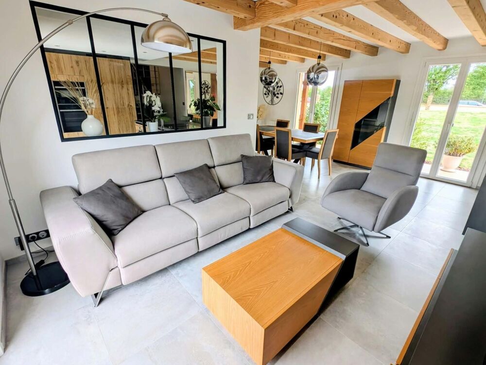 Vente Maison Maison de 95 m², 3 chambres, sous-sol, garages. Villebret