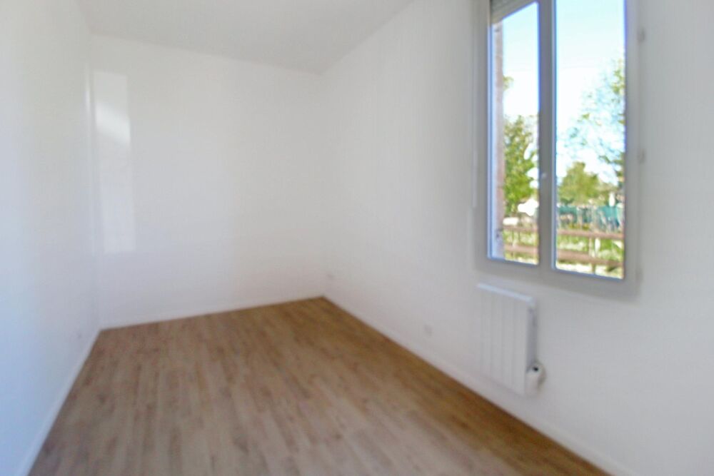 APPARTEMENT T3 RENOVE AVEC JARDIN D'ENVIRON 100 m² ET ANNEXE A RENOVER SUR TERRAIN DE 300 m²ET PLACES DE PARKING