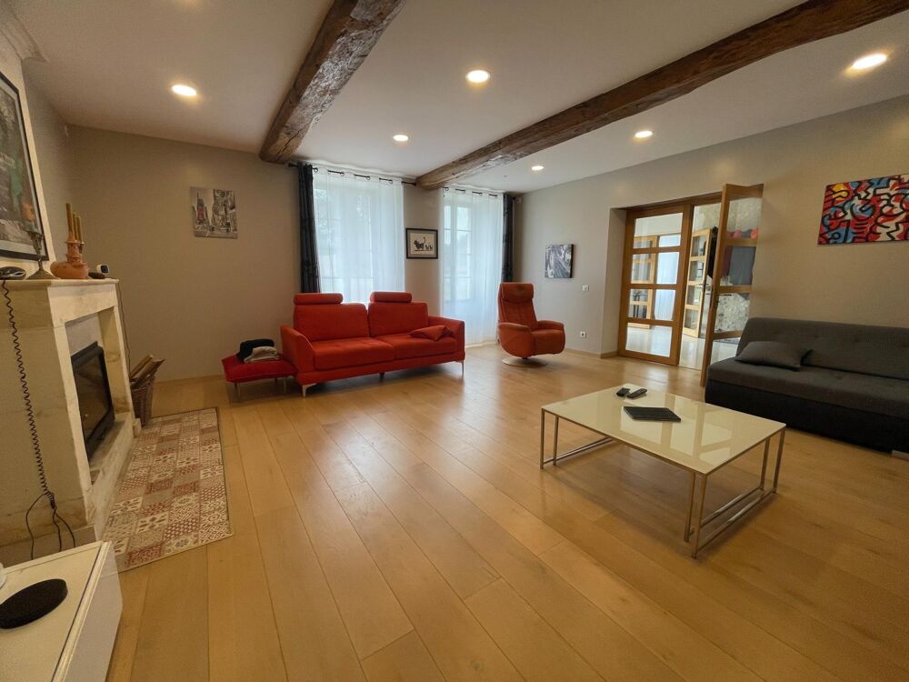 Vente Maison Une propriété charentaise d'exception, entièrement réhabilitée, au cœur de 4,5 ha Challignac