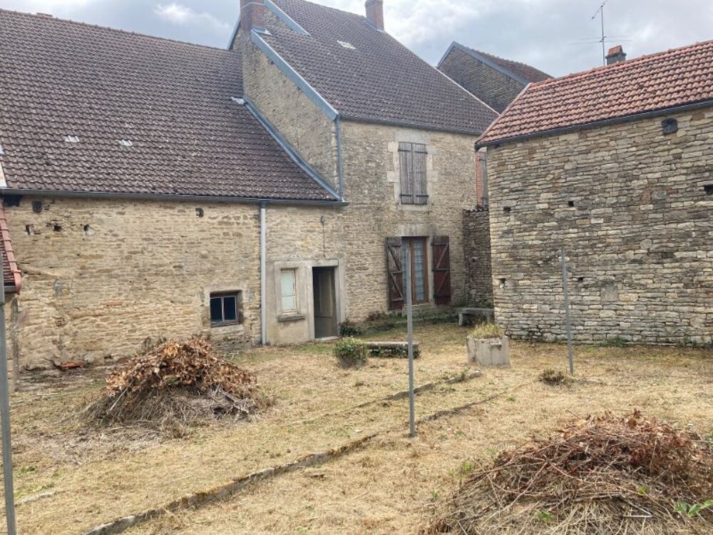 Maison de campagne de 150 m2 habitable avec terrain attenant et clos à 20 minutes de l'A5 et 2h30 de Paris !