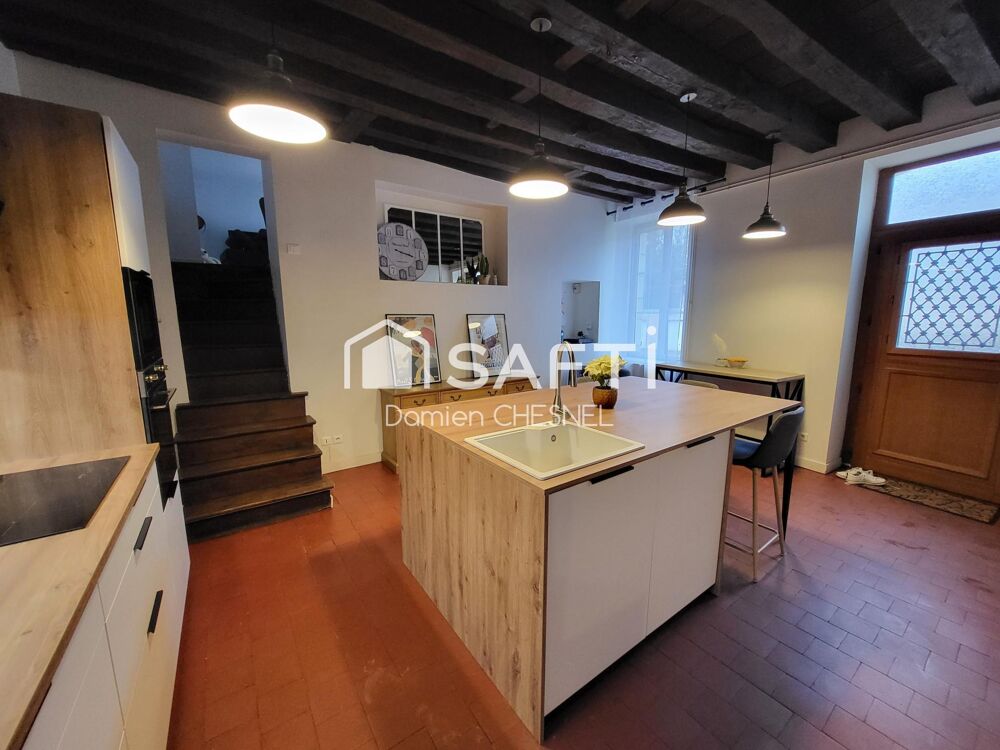 Maison 4 pièces 105 m² · à Saint-Amand-Montrond · 105 m² · 137 000 €