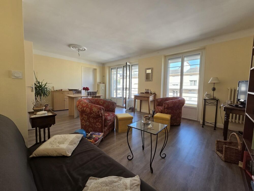 Vente Appartement Bel appartement lumineux au calme avec balcon, jardin, caves et garage à proximité des commodités Rodez