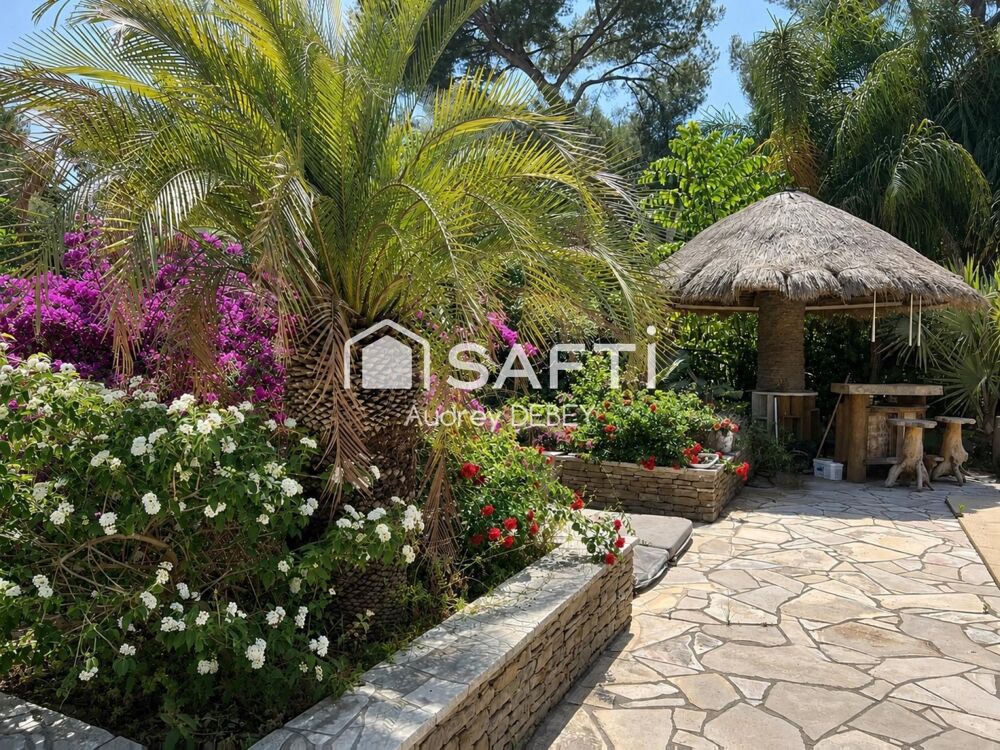Vente Maison Sanary-sur-Mer – Propriété d'exception vue mer, à pied du port  Adresse ultra privilégiée ! Visite interactive immersive 360° di Sanary-sur-mer