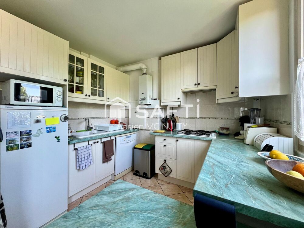 T5 80m² meublé  câble métro 8, cave, parking