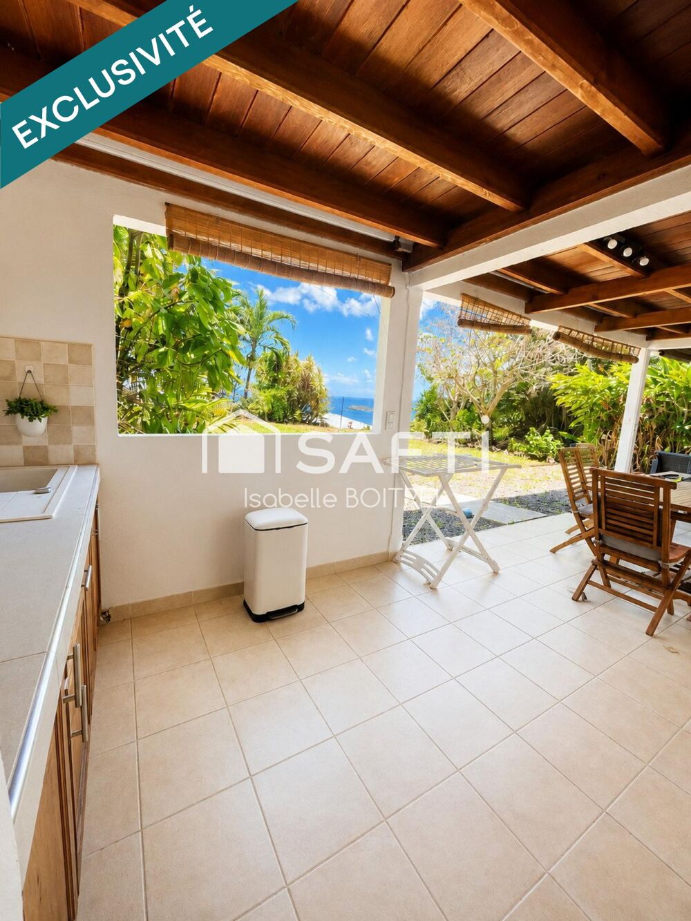Villa T5 avec vue mer et beaux volumes.