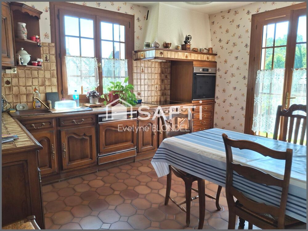 SPACIEUX PAVILLON SUR SOUS SOL TOTAL (4eme CHAMBRE POSSIBLE)
