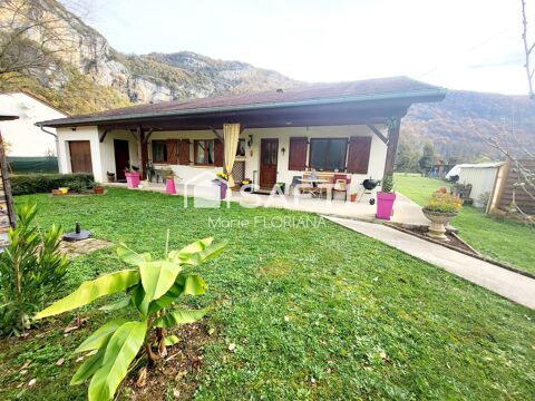   Maison plain-pied avec joli terrain Maison - 5 pice(s) - 100 m