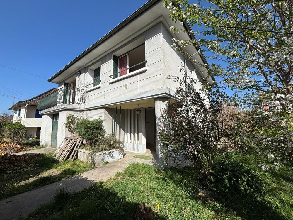 Maison des années 60 avec sous sol complet - Quartier résidentiel proche écoles et commerces