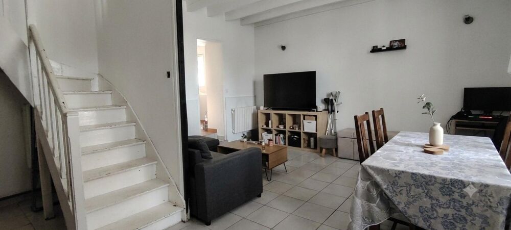 Vente Maison Charme de l'ancien avec terrain coquet. Quartier Est. Chatellerault