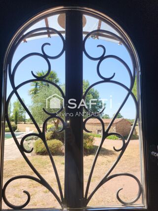  Maison  vendre 8 pices 217 m