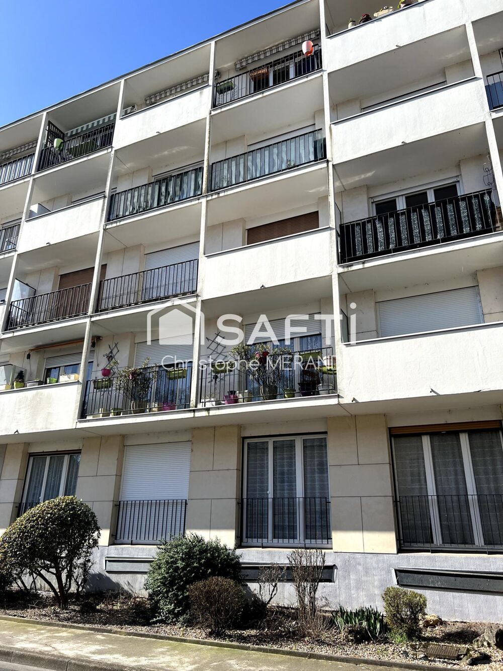 Appartement 5 pièces 76 m² · à Chatellerault · 76 m² · 86 000 €